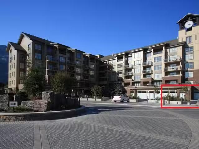 Deal! Office for lease in Squamish, Squamish, 1241 Village Gre.