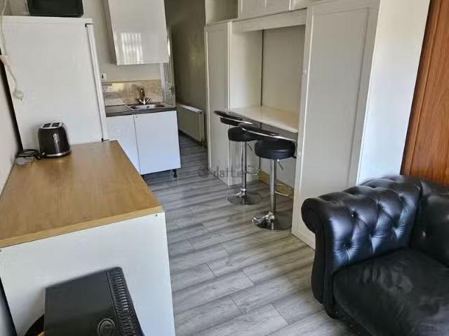 Cheap Old Bawn Drive, Dublin 24, Oldbawn, Dublin 24 is for rent