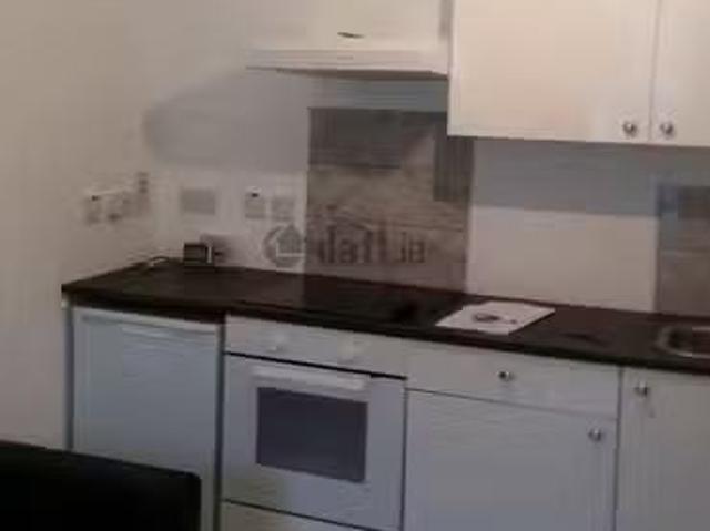 Cheap Apartment 1, Stag'S Head, Main Street, Carnew, Ar, Carn.