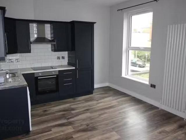 Rental! Apartment 2 153 Albertbridge Road