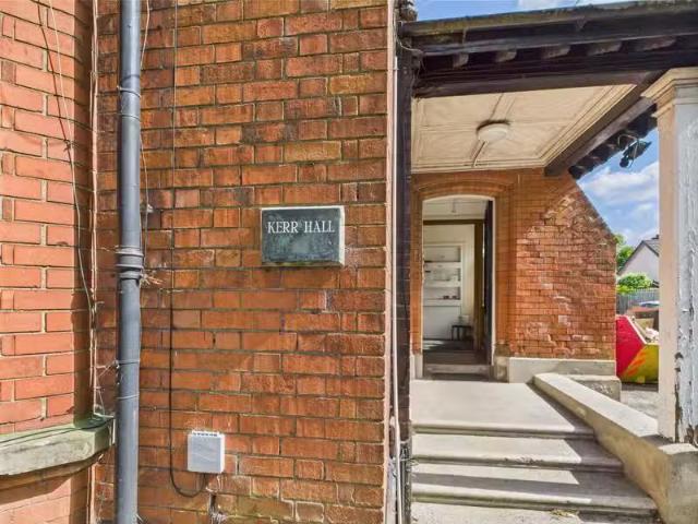 Unique Apartment 3 52 Myrtlefield Park