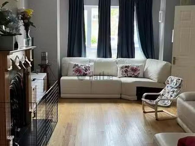 Cozy Sallins Bridge, Sallins, Co. Kildare is for rent
