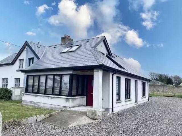 Deal! Upper Kilree Street, Muine Bheag is for rent