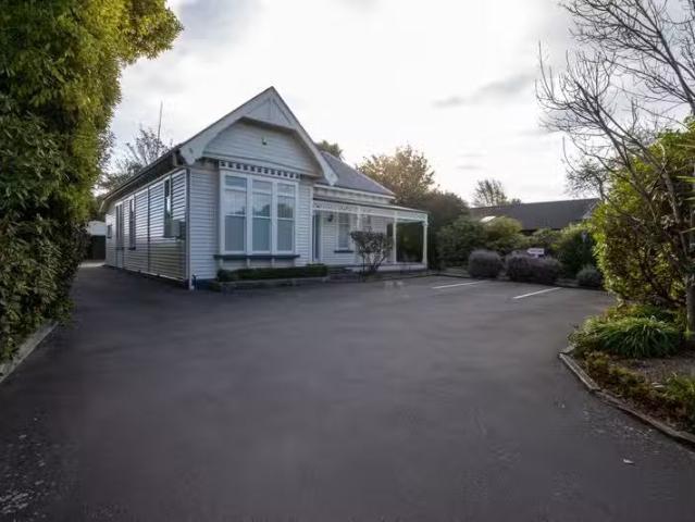 Deal! 101 Colombo Street, Beckenham, NZ 8023 Office for Rent