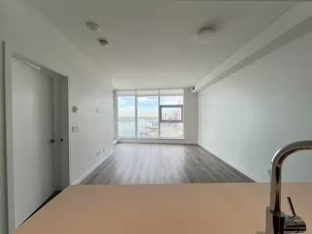 Unique 1 BR Apartment for rent in New Westminster, New Westmin.