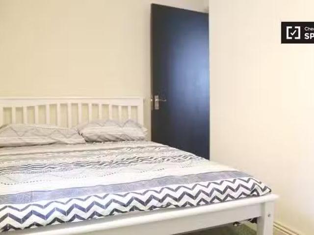 Deal! 1 BR Room shared in Inns Quay, Dublin