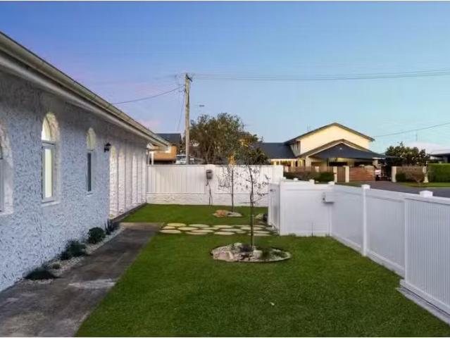 Nice 1 Meridian Way, TWEED HEADS House for rent Listed by Kry.