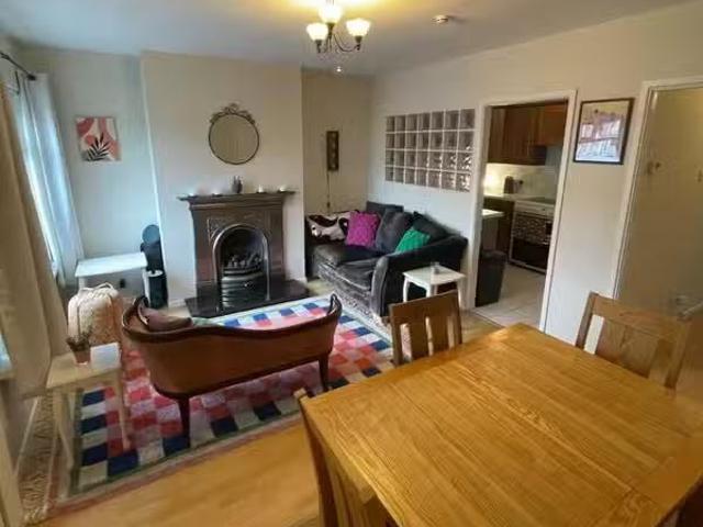 Cozy 27a Eastleigh Dale