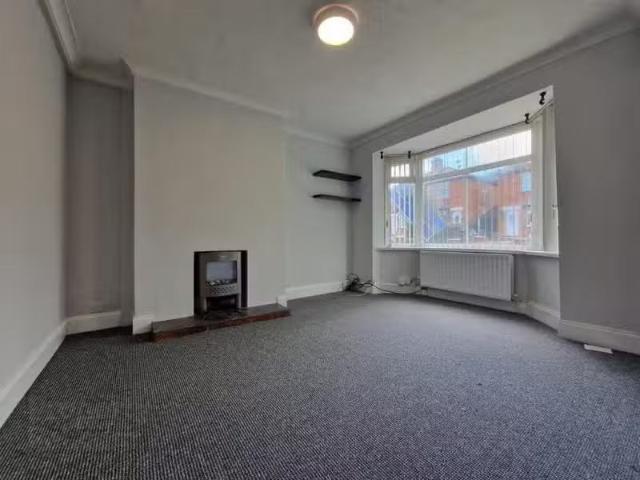 Deal! 28 Voltaire Gardens