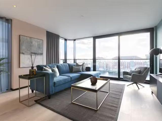 For Rent! 2 BA Three bedroom apartment @ Opus, 6 Hanover Quay.