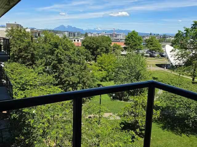 Deal! 2 BR Apartment for rent in Langley, Langley, 405 20458 P.