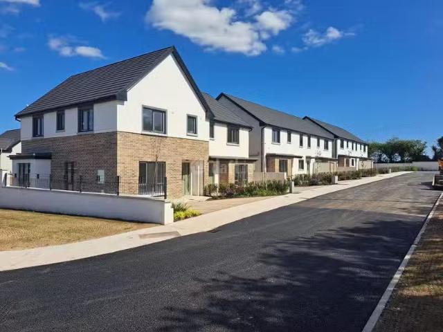 New 3 Bedroom House, The Fairways, Tir Cluain, Midleton, Co. C.