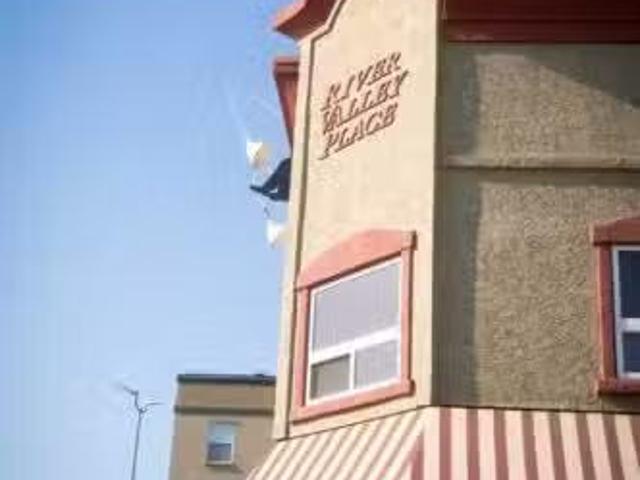 Rental! 4801 51 Avenue, Red Deer, AB, T4N 4H2 commercial for.
