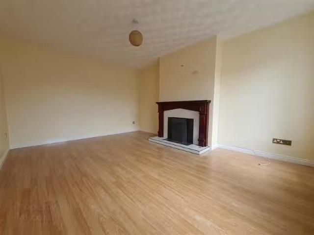 Deal! 41 Fourtowns Manor