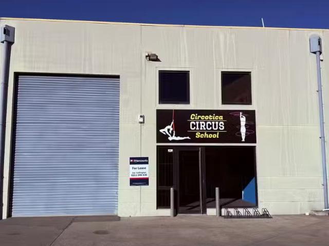 Cheap 4/235 Waltham Road, Sydenham, NZ 8023 Industrial for R.