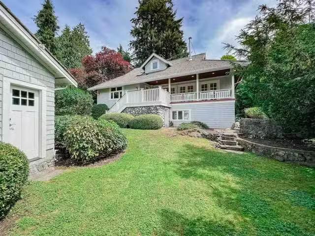 For Rent! 4 BR House for rent in West Vancouver, West Vancouve.