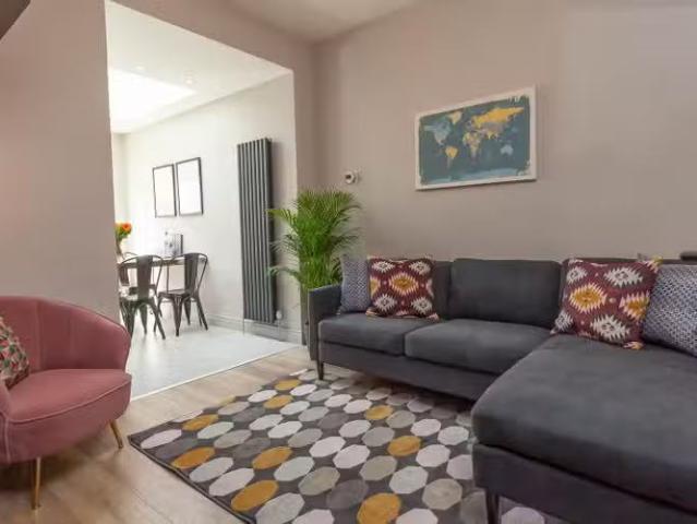 Charming 5 BR Bloomfield Avenue