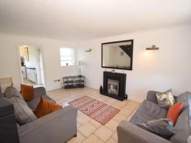 Cozy 67 Carntall Road