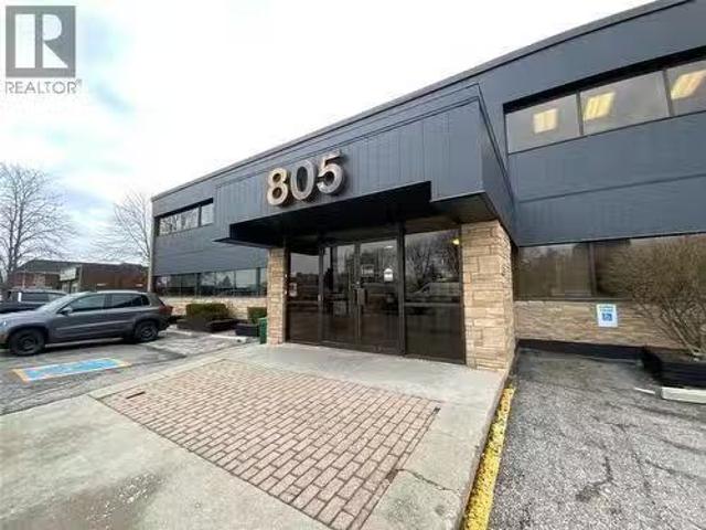 Rental! 805 Christina Street North Unit# 203, Sarnia, ON, N7V.