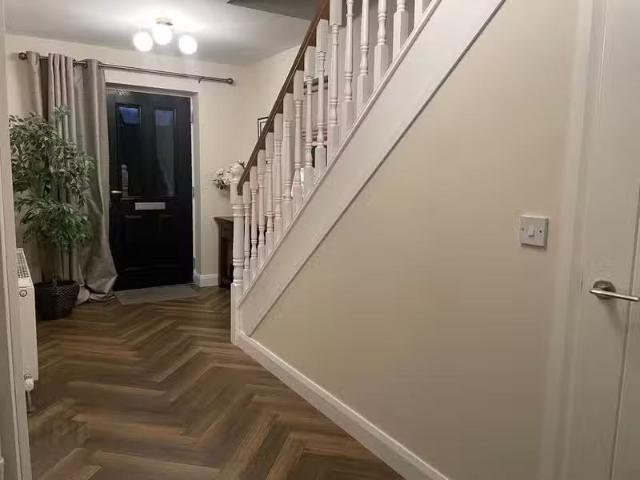 Deal! 8 Limestone Meadow Crescent