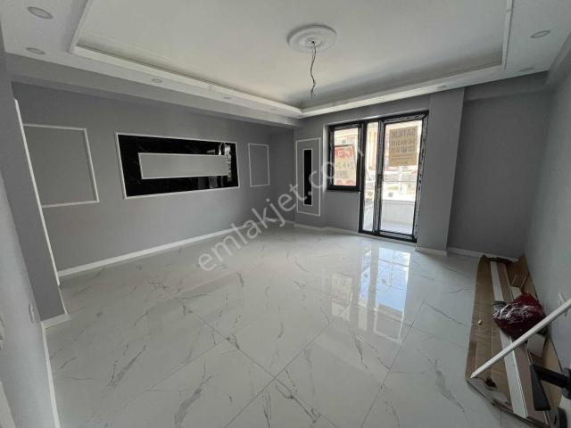Deallife'dan Emekevelerde 2+1 Giriş Kat Daire