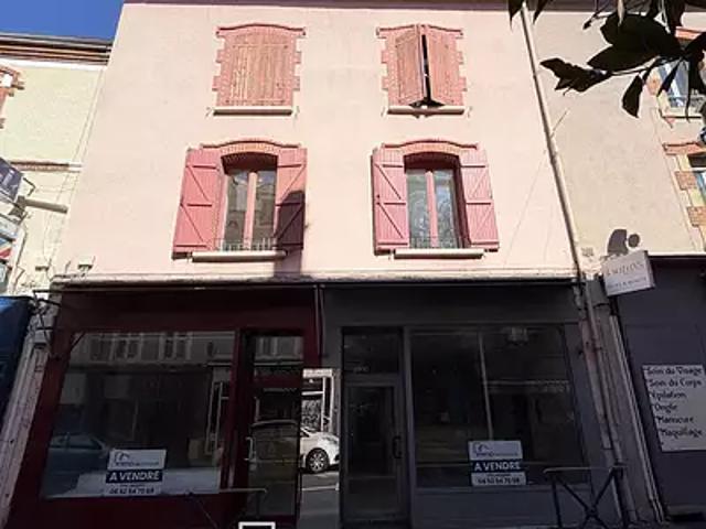 Decazeville 12300 Achat / Vente immeuble au dernier étage cave