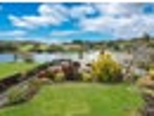 Deceased Estate – Family Waterfront Property