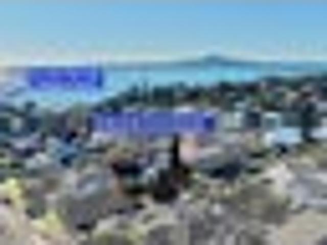 Deceased Estate Sale At Takapuna Beach