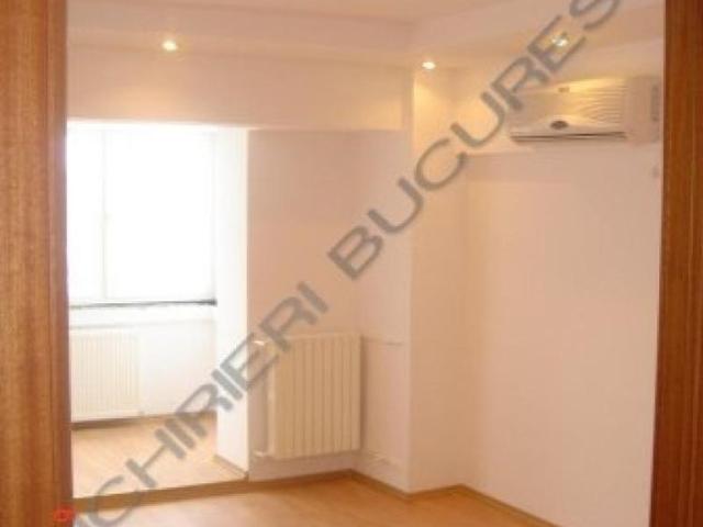 DECEBAL DUPLEX DE INCHIRIAT 4 CAMERE, 123MP