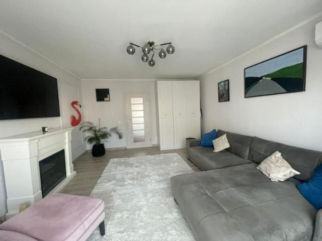 Decebal inchiriere apartament 3 camere