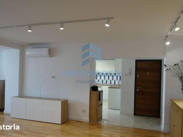 Decebal | 3 Camere | Loc de parcare |