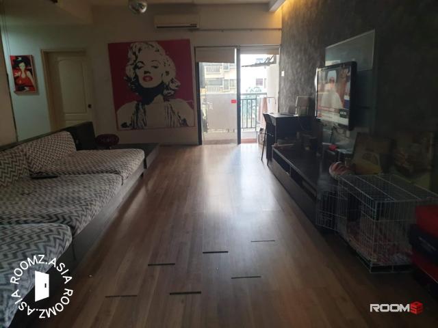 Decent Master room with decent price