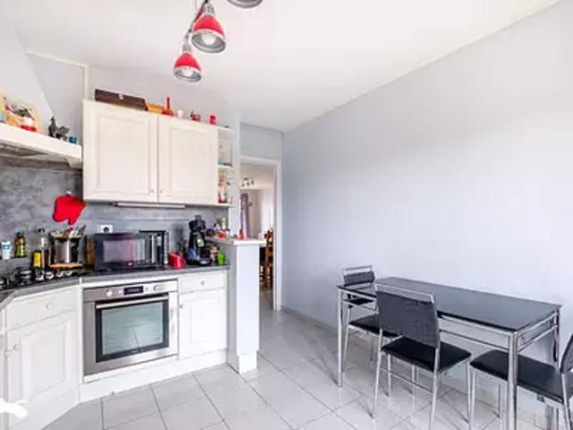 Décines Charpieu 69150 Achat / Vente appartement 4 pièces t4 parking