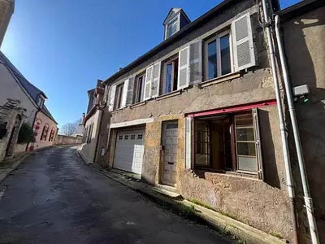 Decize 58300 Achat / Vente maison 3 pièces t3 au dernier étage terrasse