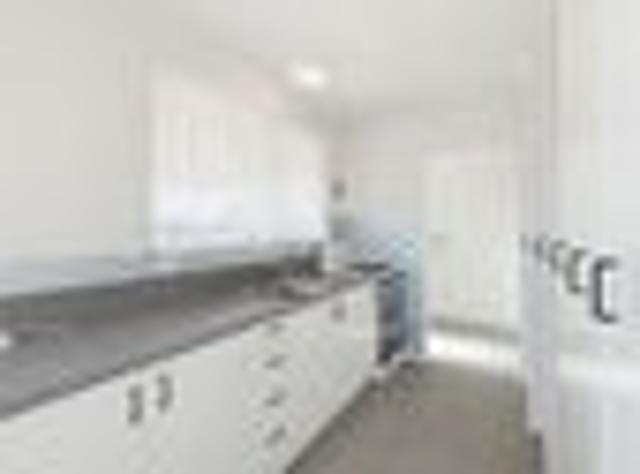 Decks, Sunroom & Easy Living in Tawhero