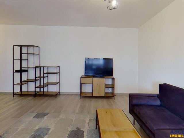 Decomandat, mobilat, elegant accesorizat, parcare, Urban Plaza,Brasov