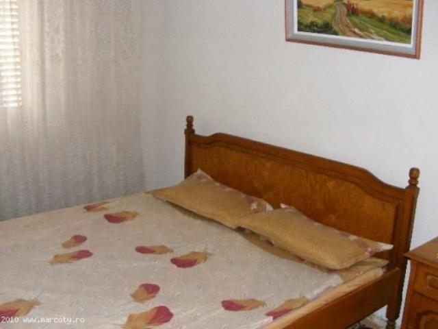 Decomandat Stefan Cel Mare 200 euro/luna