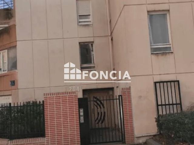 Découvrez cet agréable appartement type F3, idéalement situé dans un secteur recherché, à proximité immédiate des commerces, transports, écoles et