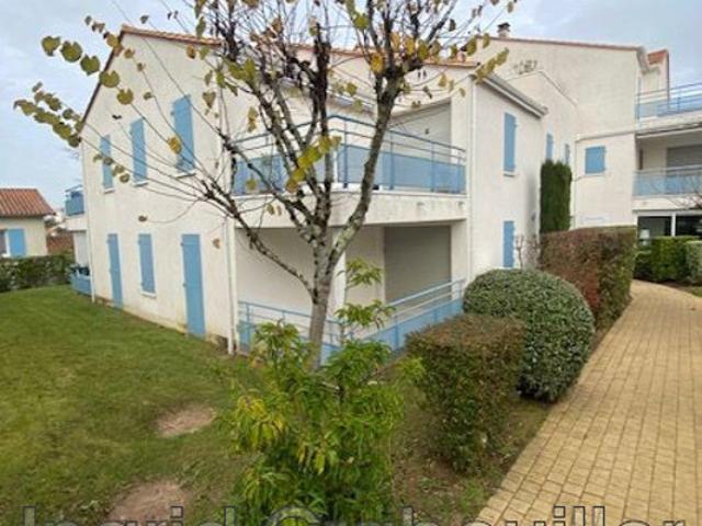 Découvrez cet appartement de type 4 pièces situé au 2éme et de