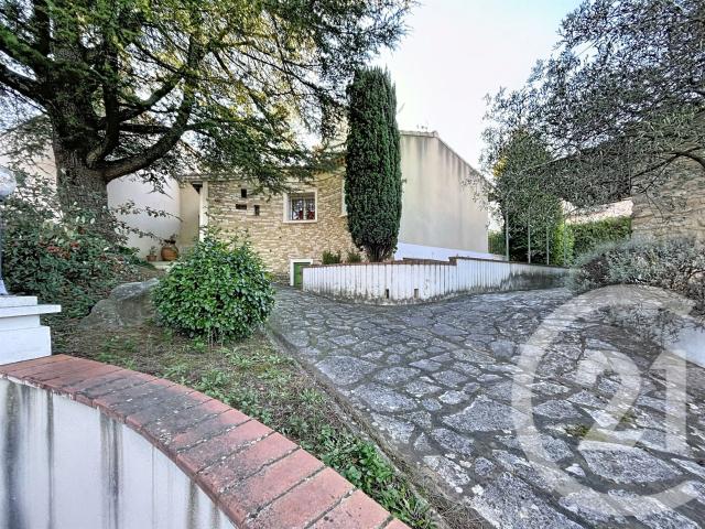 Découvrez cette maison à vendre à Bagnols sur Cèze, idéale p. 132m² Bagnols sur Cèze