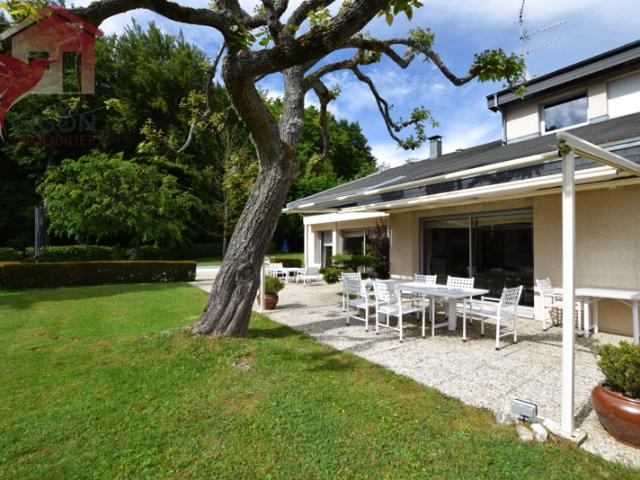 découvrez cette SUPERBE PROPRIETE CONTEMPORAINE, aux prestat