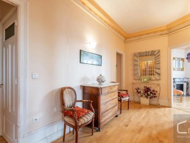 ANNECY CENTRE – APPARTEMENT DE CARACTÈRE – 129 m² – 4 CHAMBRES proche lac et vieille ville