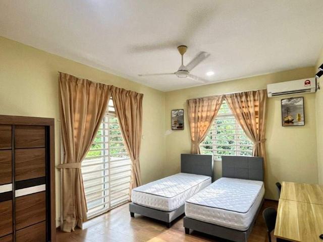 Dedaun Batu Kawan Room Rental