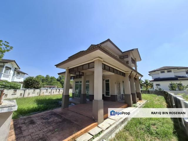 Dedaun, Bandar Cassia