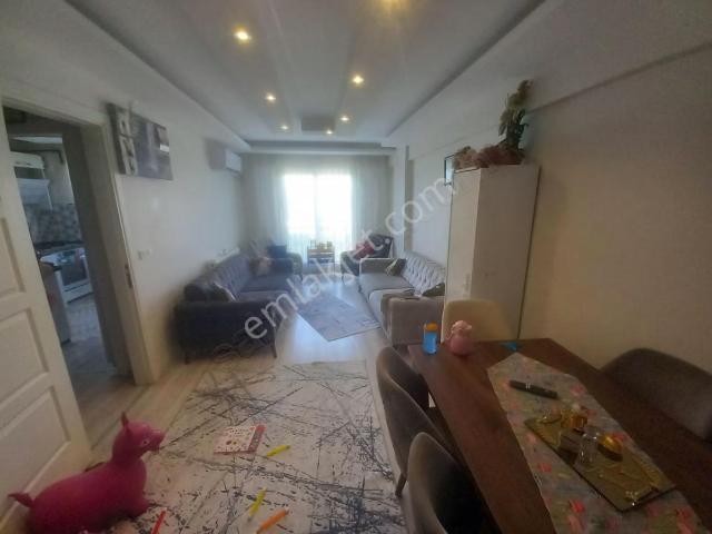 Dede Emlak'tan Satılık Muradiye'de Kapalı Mutfaklı 2+1 Daire