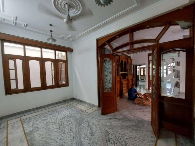 Defence Colony 3 Bedroom 325 Sq. Ft. Builder Floor in Defence Colony Delhi Listing ID: #9852