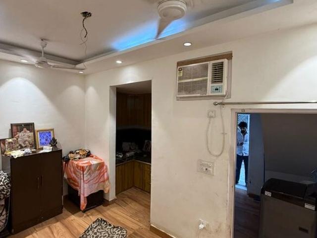 Defence Colony, South Delhi 1 RK 700 Sq. Ft. Builder Floor in Defence Colony Delhi Listing ID: #10402