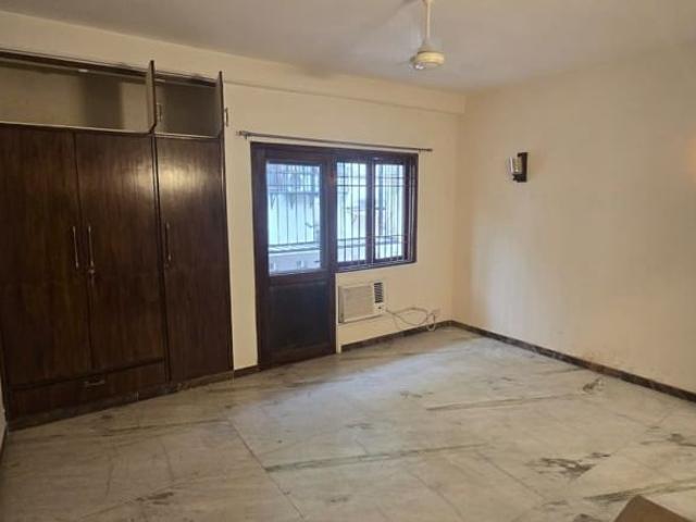 Defence Colony, South Delhi 3 Bedroom 217 Sq. Yd. Builder Floor in Defence Colony Delhi Listing ID: #10366