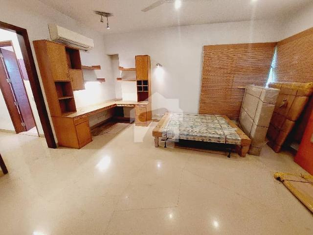 Defence Exclusive Ultra Modern Stylish Bungalow Available For Rent Hill Posh Vicinity 6 Master Bedrooms Luxurious Drawing Dining Lounge Lush Green Garden