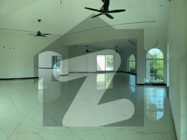 Defence Phase 4 One Kanal Bunglow with One kanal Lawn Ludh Green Option DHA Phase 4 Block DD